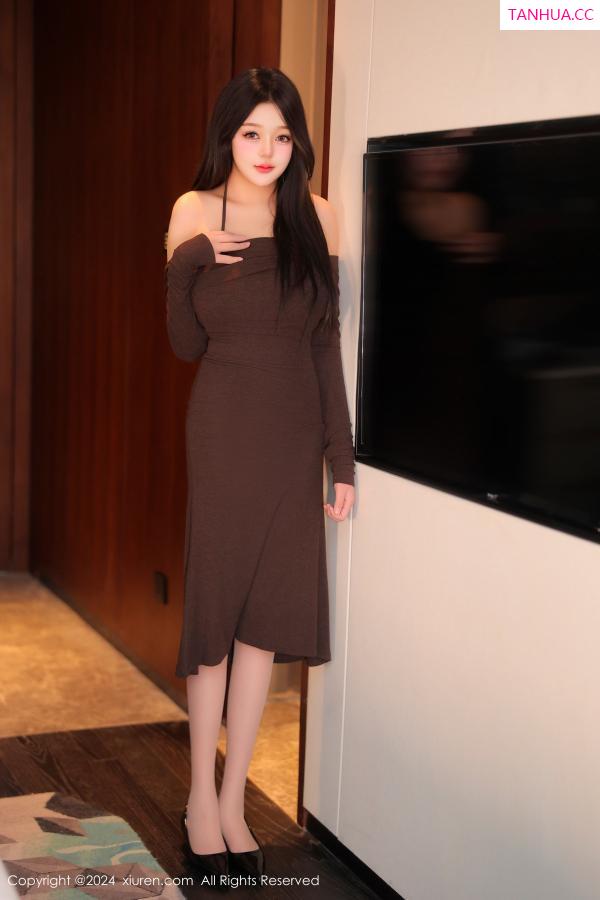 [XiuRen]高清写真图 2024.10.18 No.9306 柚柚小奶瓶 丝袜美臀
